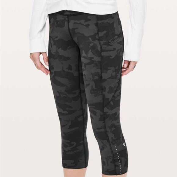 NWTLululemon Fast & Free Crop II 19 Incognito Camo Multi Gator Green CAMO 2 RARE - Picture 1 of 7